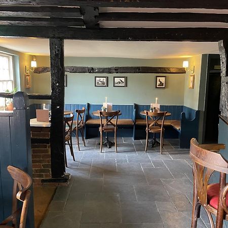 The Plume Of Feathers Farnham  Exterior photo